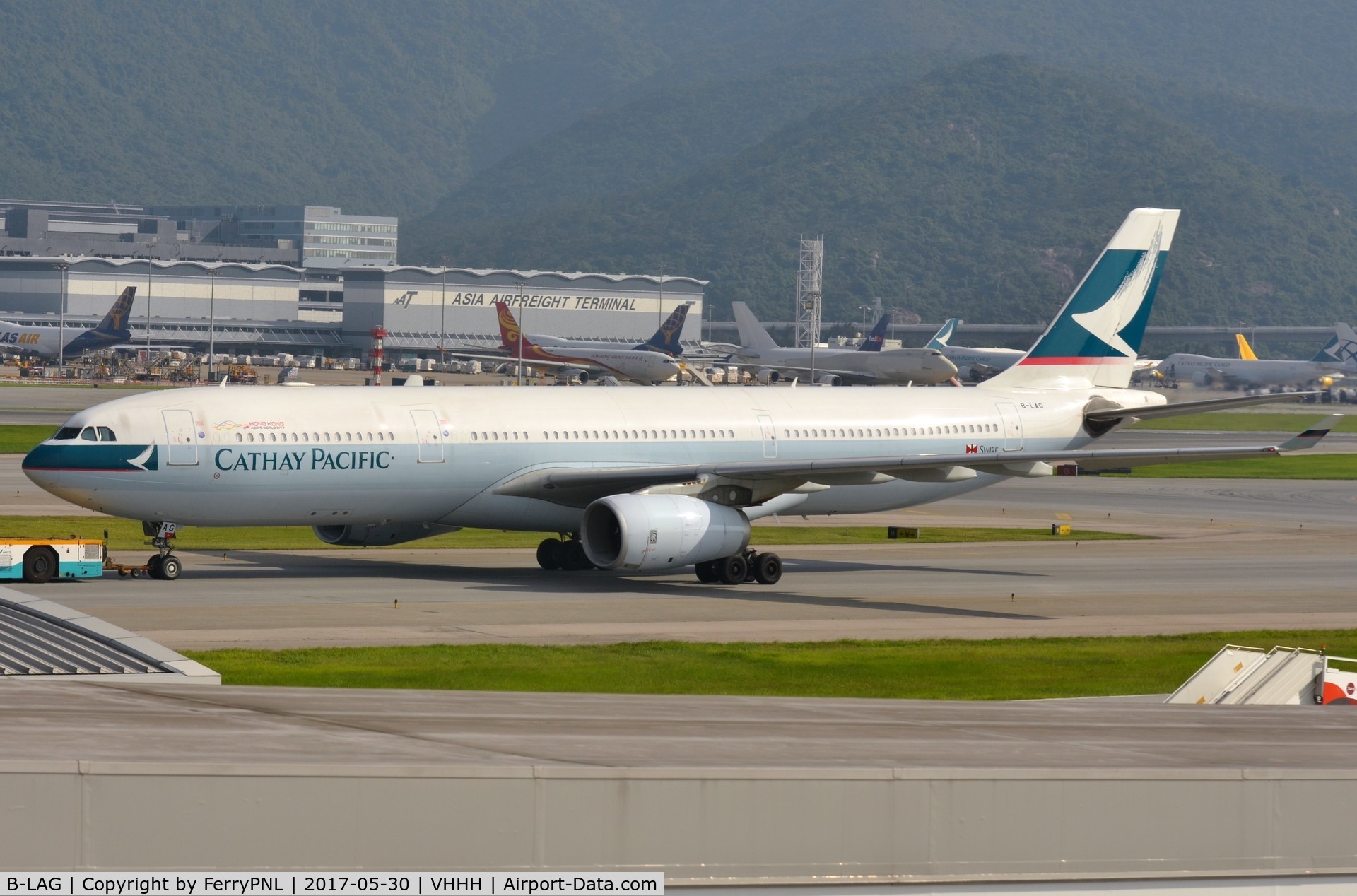 B-LAG, 2007 Airbus A330-343X C/N 895, Cathay A333 under tow