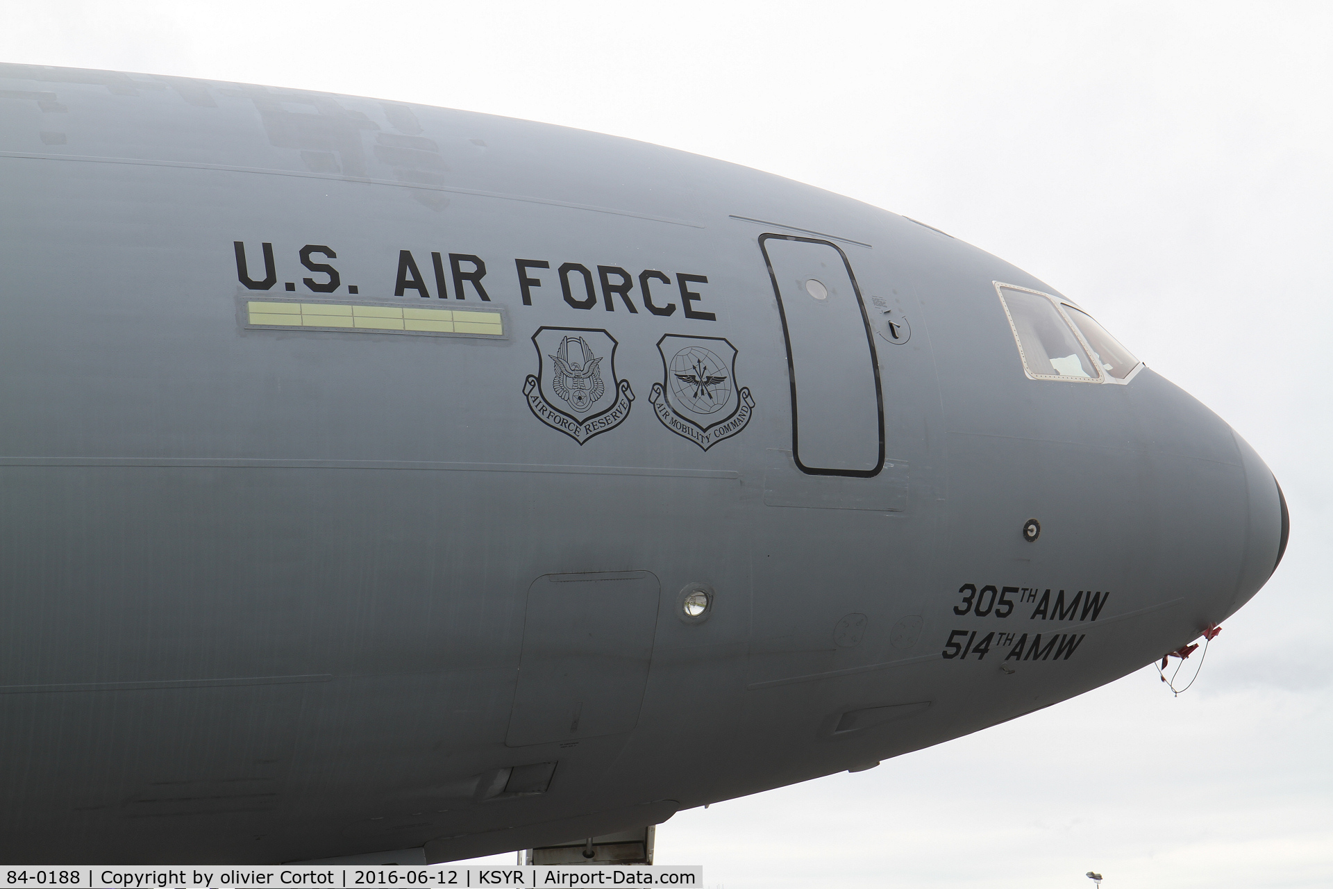 84-0188, 1984 McDonnell Douglas KC-10A Extender C/N 48227, closer view of the nose