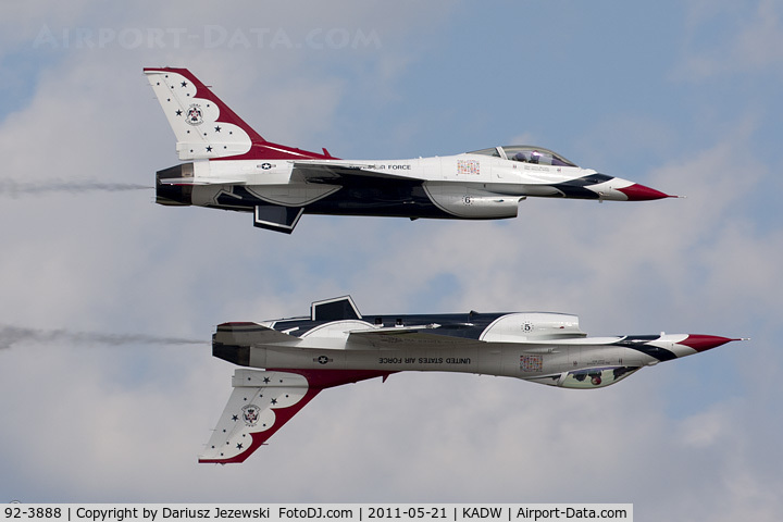 92-3888, General Dynamics F-16CJ Fighting Falcon C/N CC-130, United States Air Force Demo Team Thunderbirds