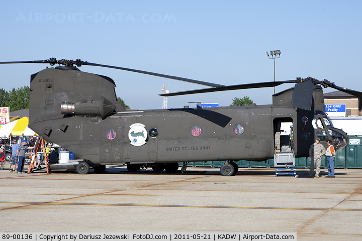 89-00136, 1989 Boeing Vertol CH-47D Chinook C/N M.3290, CH-47D Chinook 89-00136 from B Co 5-159 AVN Freight Train Fort Eustis, VA