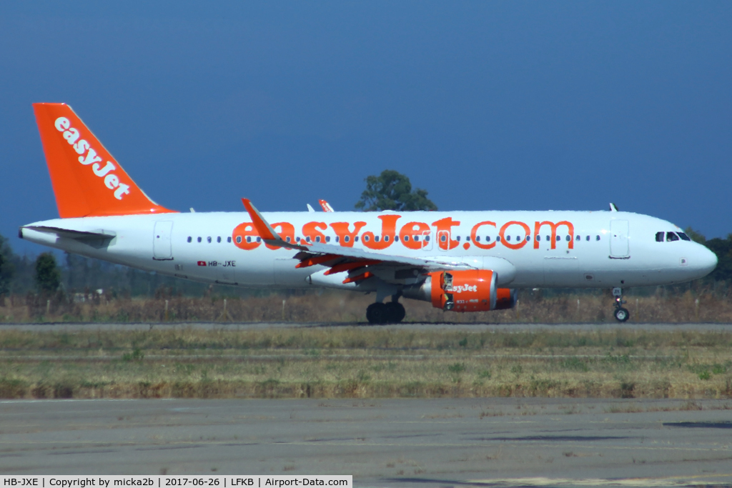 HB-JXE, 2013 Airbus A320-214 C/N 5785, Taxiing