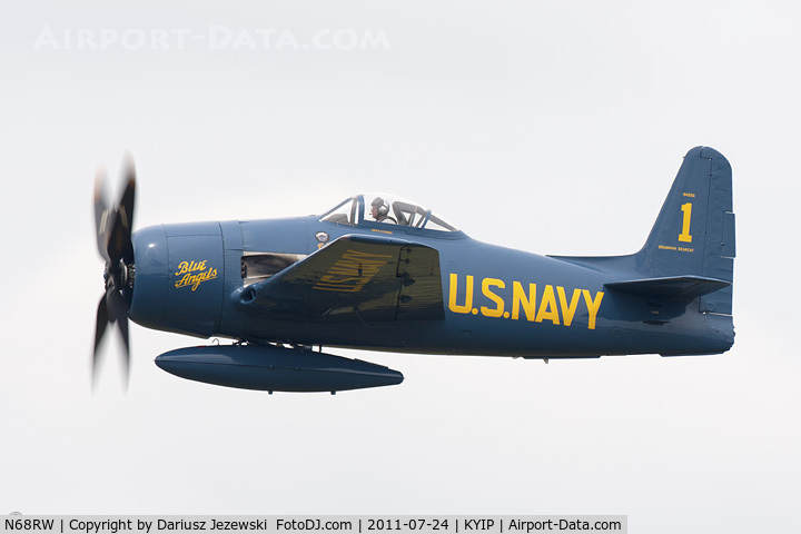 N68RW, 1947 Grumman F8F-2 (G58) Bearcat C/N D.1162, Grumman F8F-2 Bearcat CN 1217761 in Blue Angels colors, N68RW