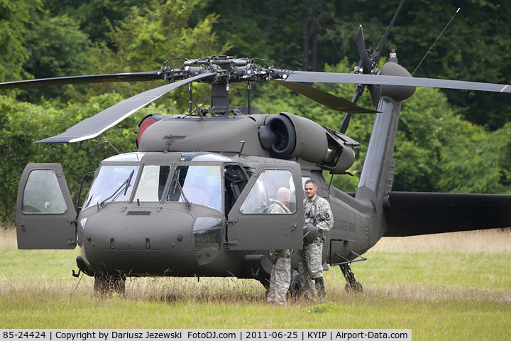 85-24424, Sikorsky UH-60A Black Hawk C/N 70-903, UH-60A Blackhawk 85-24424 from 1126th AVN Quonset Point ANGS, RI