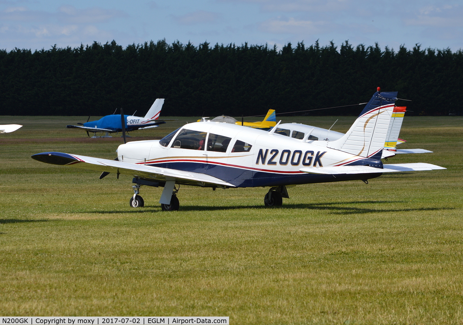 N200GK, Piper PA-28R-200 Cherokee Arrow II C/N 28R-7335287, Piper PA-28R-200 Cherokee Arrow II at White Waltham.