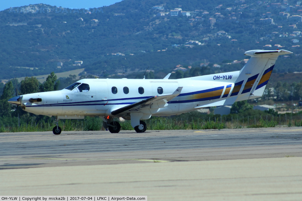 OH-YLW, 2000 Pilatus PC-12/45 C/N 334, Taxiing