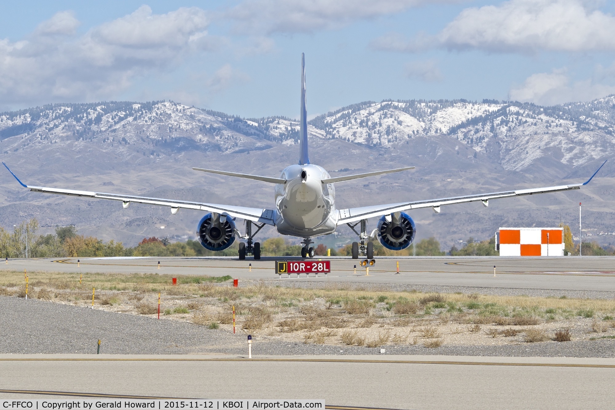 C-FFCO, 2015 Bombardier CSeries CS100 (BD-500-1A10) C/N 50006, Turning ontoRWY 10R.