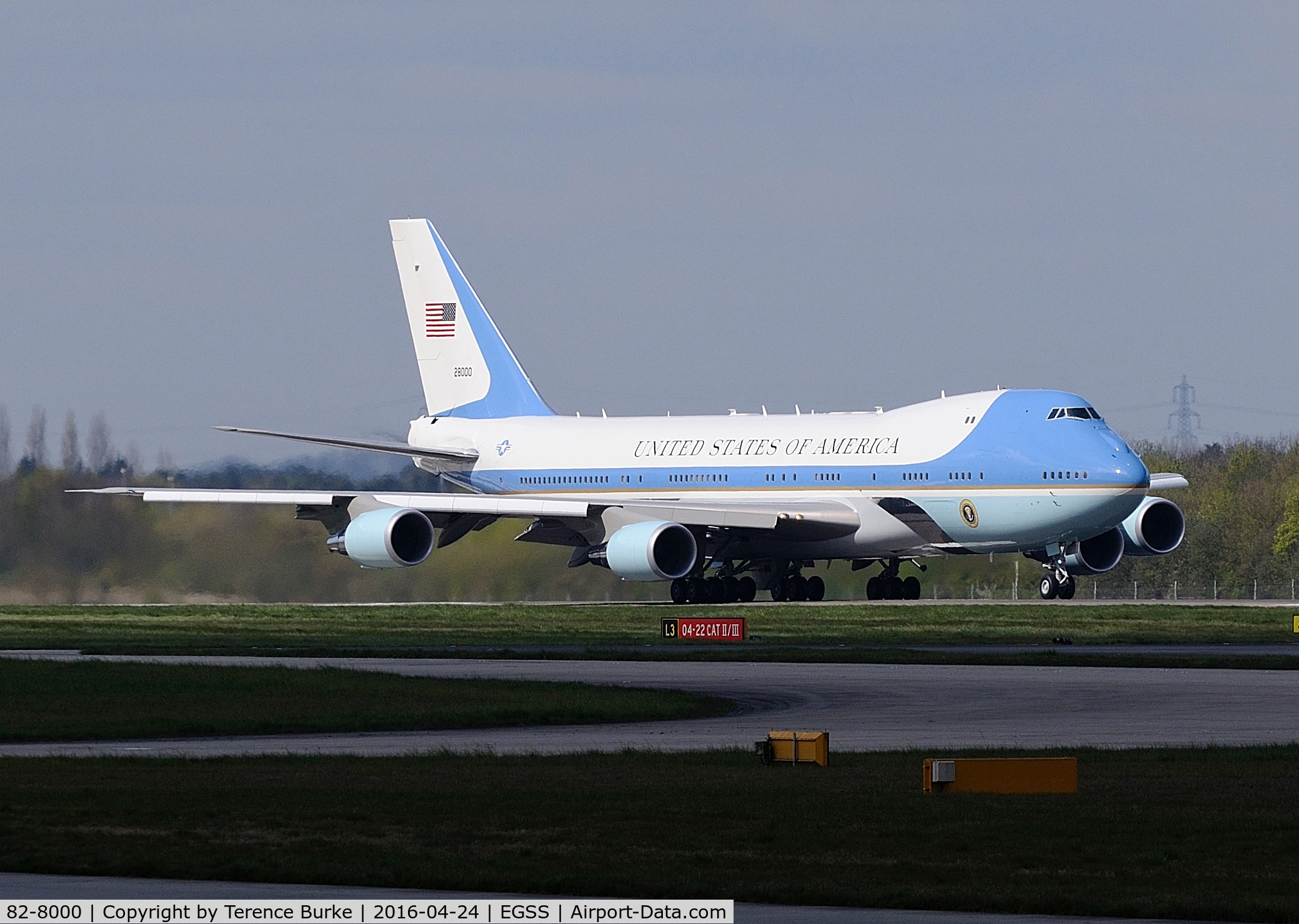 82-8000, 1987 Boeing VC-25A (747-2G4B) C/N 23824, Rolling for take off at Stansted.