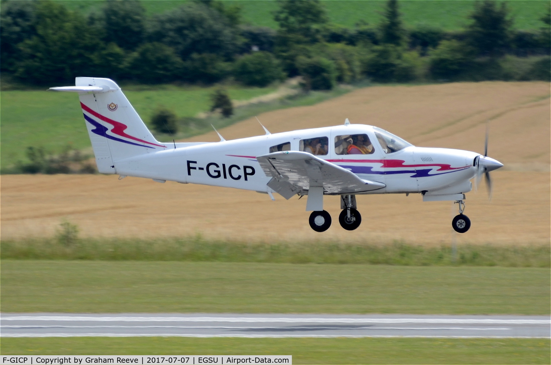 F-GICP, Piper PA-28RT-201T Turbo Arrow IV C/N 28R-8431004, Landing at Duxford.