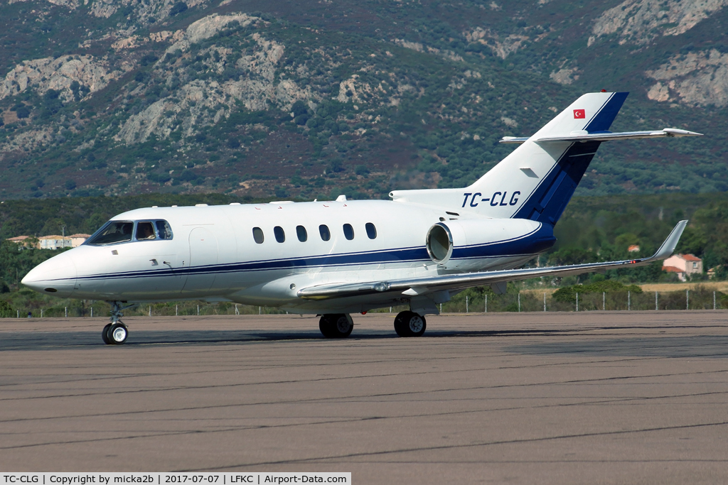 TC-CLG, Hawker Beechcraft 900XP C/N HA-0098, Taxiing