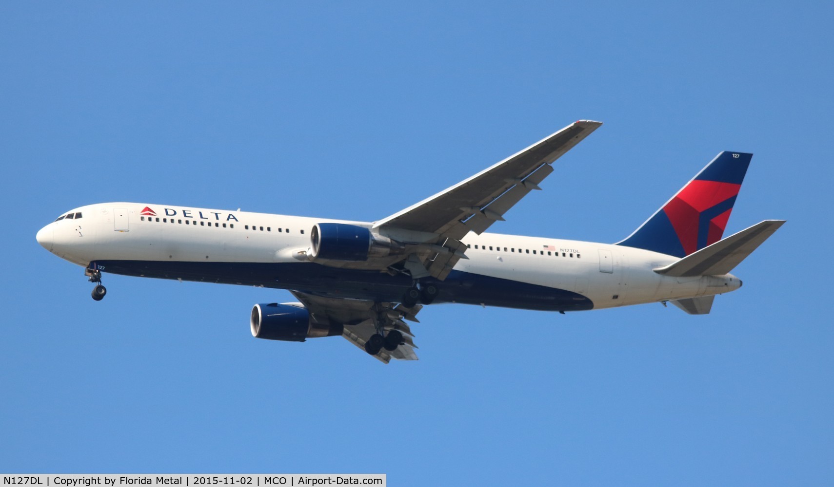 N127DL, 1988 Boeing 767-332 C/N 24077, Delta