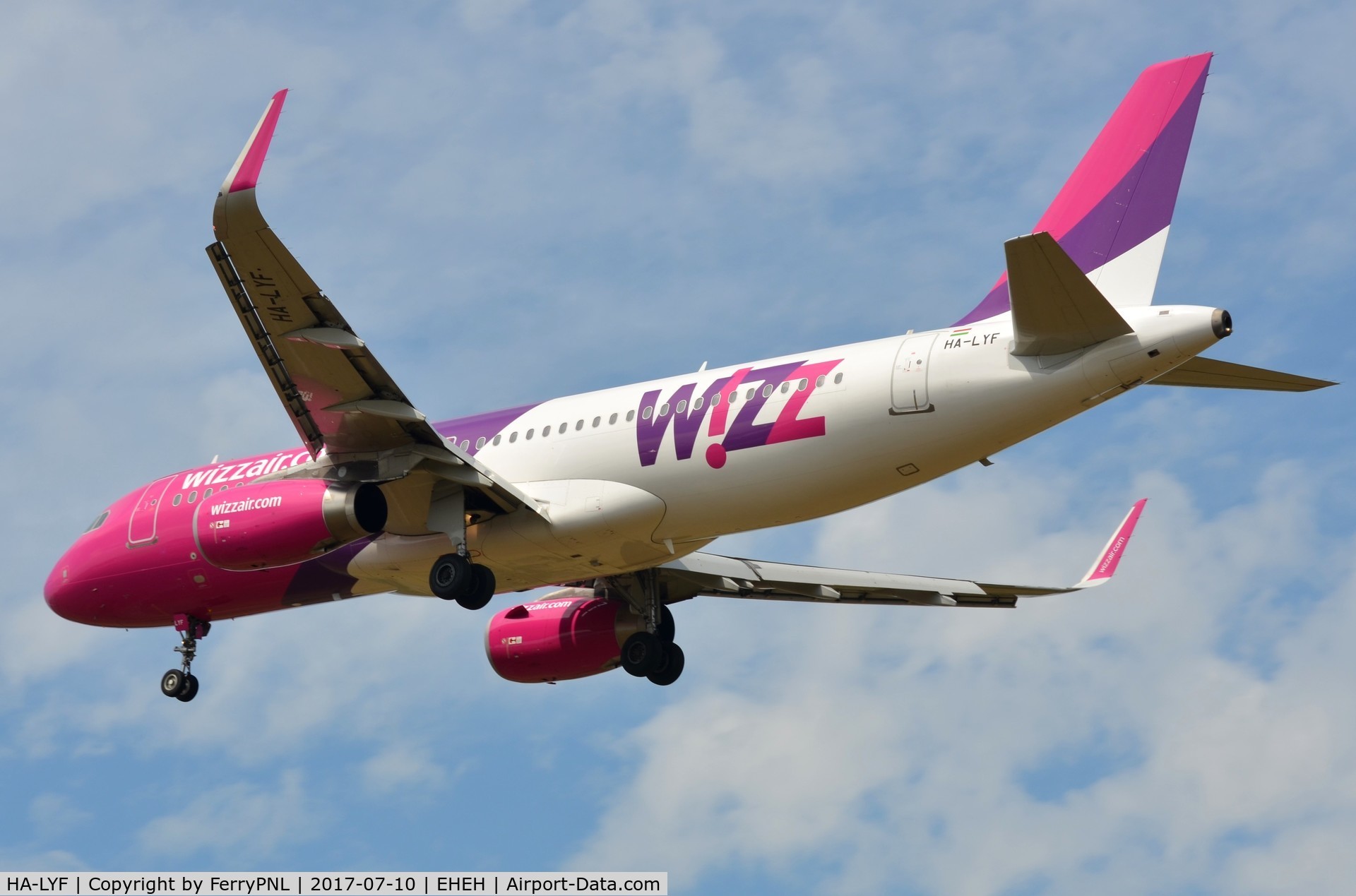 HA-LYF, 2014 Airbus A320-232 C/N 6195, Wizz A320 arriving in EIN