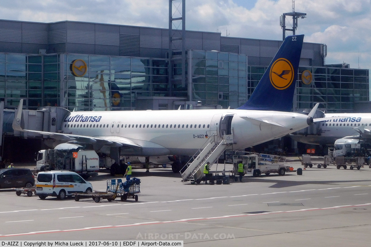 D-AIZZ, 2013 Airbus A320-214 C/N 5831, At Frankfurt