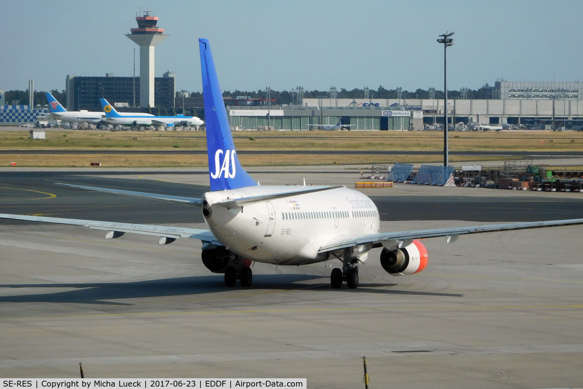 SE-RES, 2000 Boeing 737-7BX C/N 30737, At Frankfurt