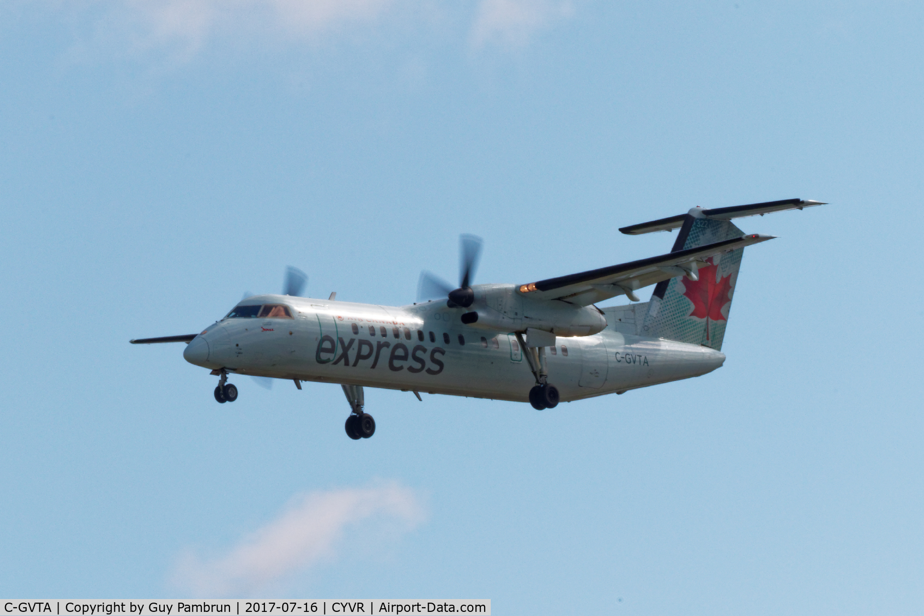 C-GVTA, 1989 De Havilland Canada DHC-8-301 Dash 8 C/N 190, Landing