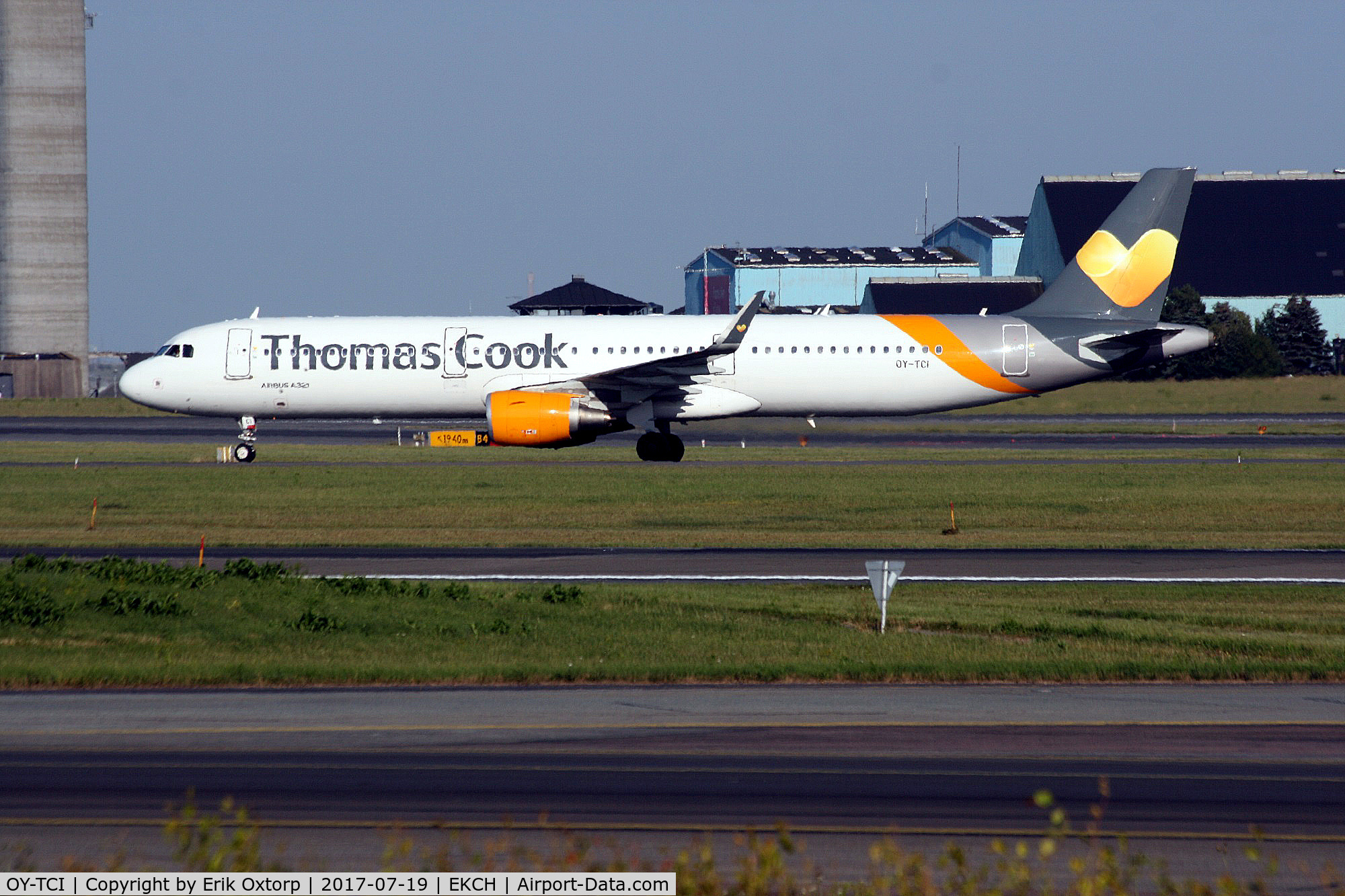 OY-TCI, 2015 Airbus A321-211 C/N 6468, OY-TCI landed rw 22L