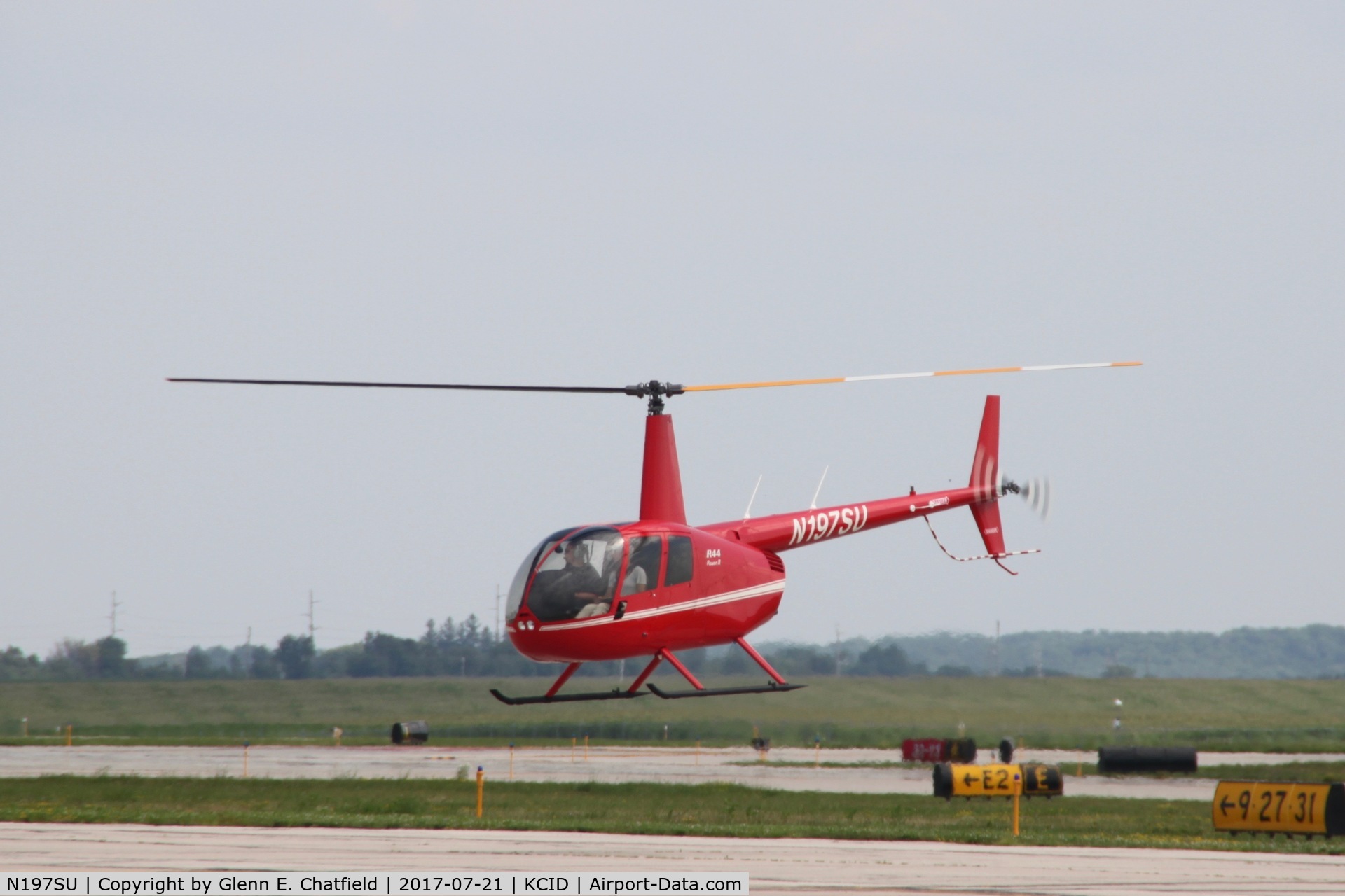 N197SU, 2017 Robinson R44 II C/N 14091, Arriving Cedar Rapids