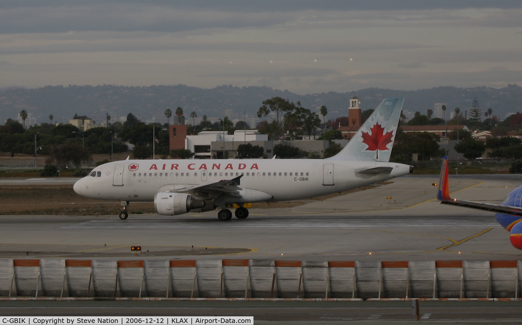 C-GBIK, 1998 Airbus A319-114 C/N 831, Air Canada 1998 Airbus A319-114 lines up for takeoff @ LAX in late afternoon