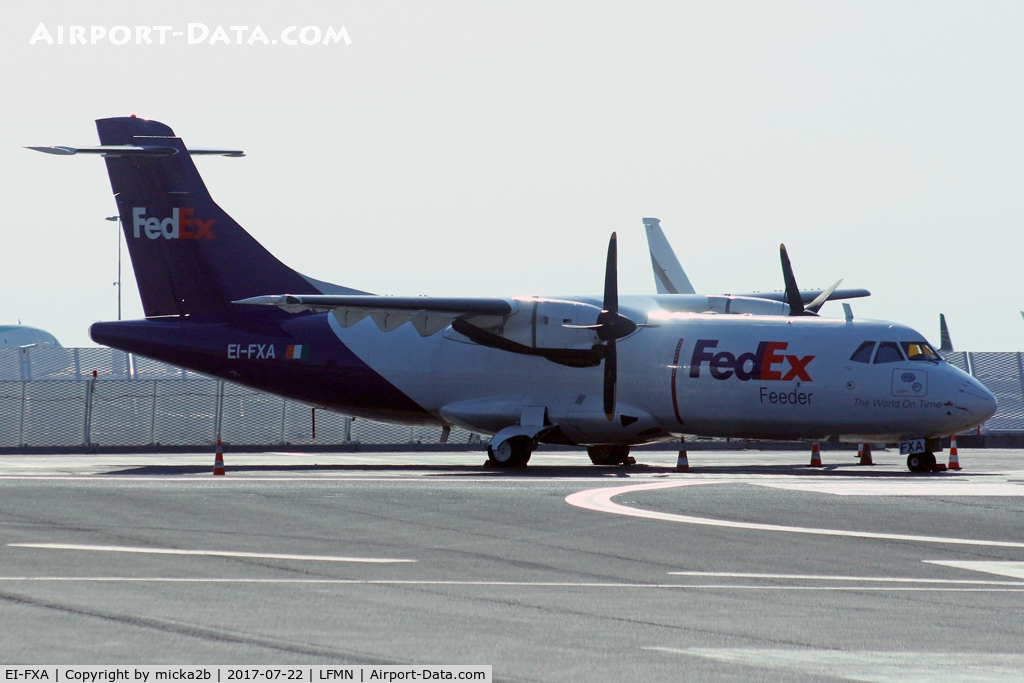 EI-FXA, 1992 ATR 42-300 C/N 282, Parked