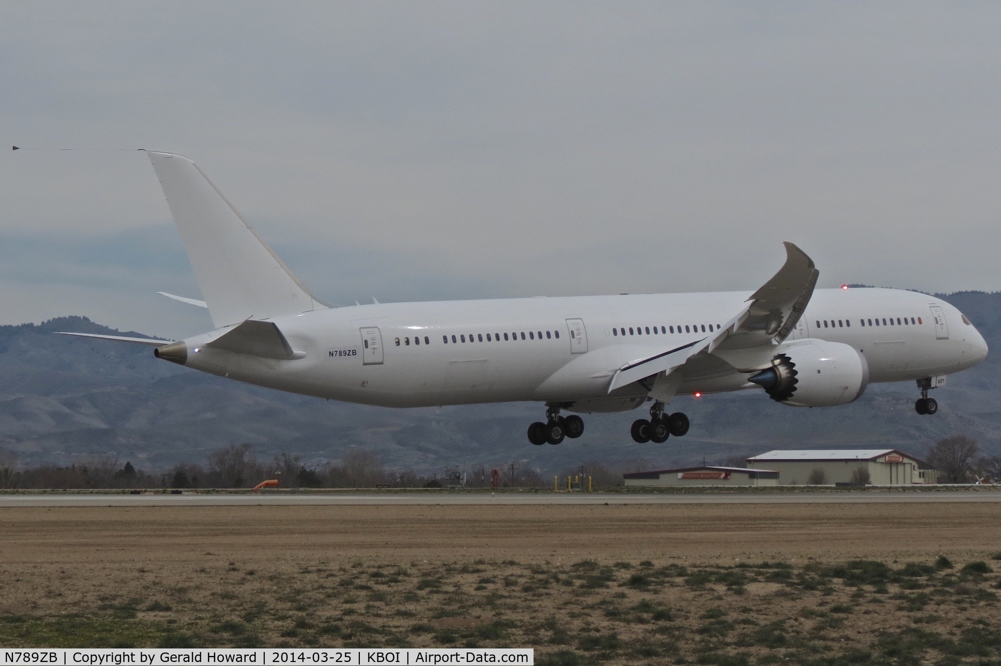 N789ZB, 2013 Boeing 787-9 Dreamliner Dreamliner C/N 35422, About to land on RWY 10R. Under going test flights. Sold to Japan Airways in 2015, now JA861J.