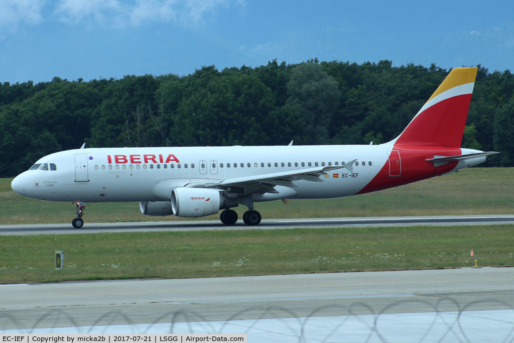 EC-IEF, 2001 Airbus A320-214 C/N 1655, Taxiing