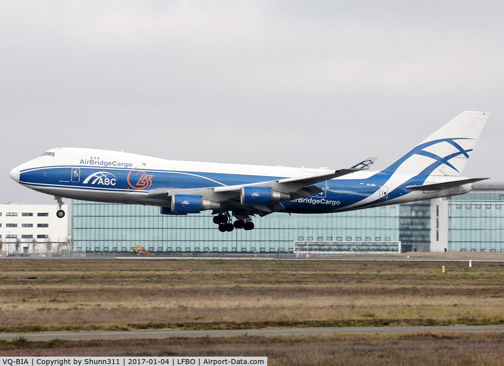 VQ-BIA, 2009 Boeing 747-4KZF (SCD) C/N 36785, Landing rwy 32R