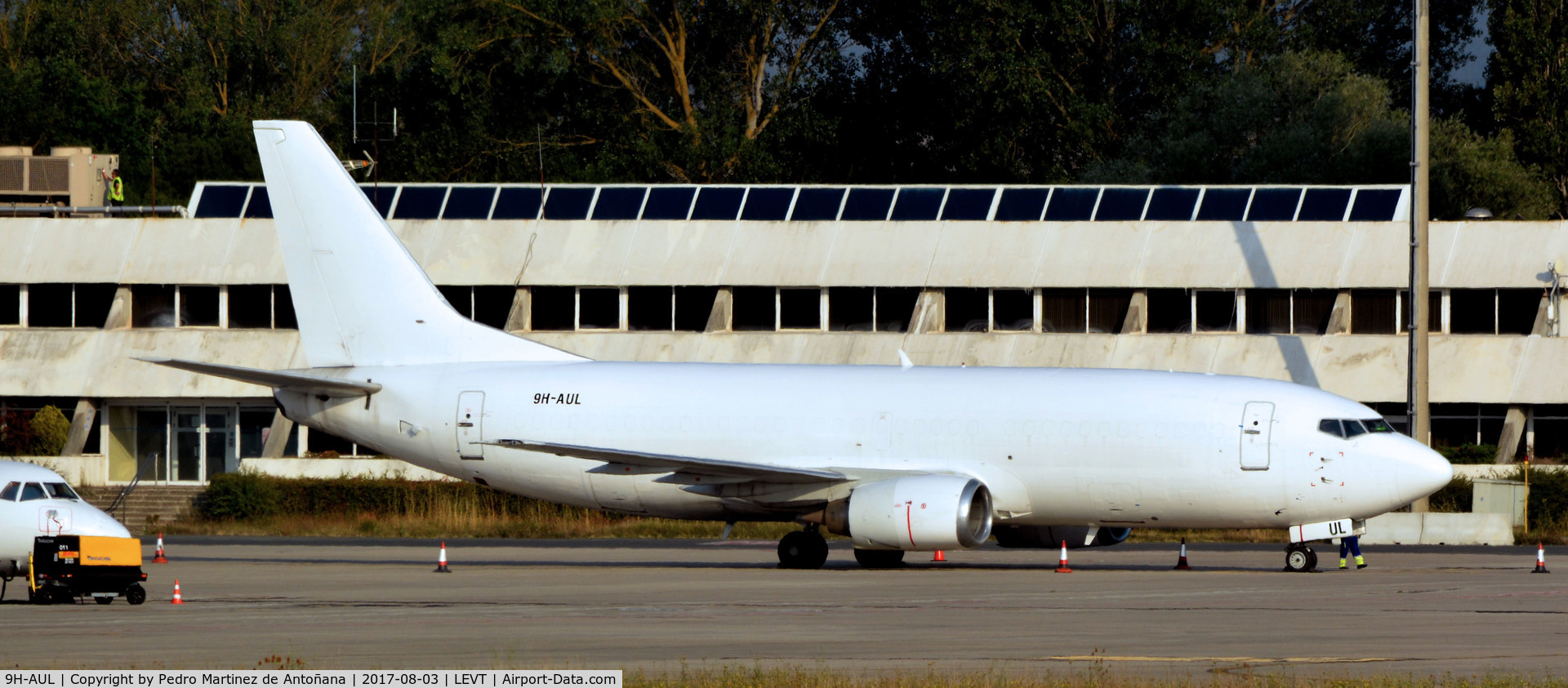 9H-AUL, 1987 Boeing 737-375(SF) C/N 23708, Foronda - Vitoria-Gasteiz - España