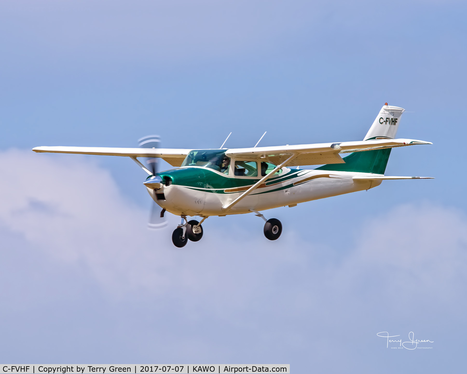 C-FVHF, 1968 Cessna 182L Skylane C/N 18259212, KAWO