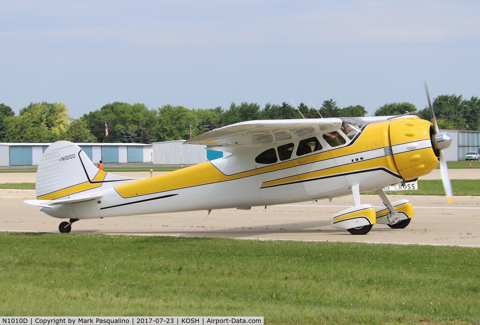 N1010D, 1950 Cessna 195A C/N 7618, Cessna 195A