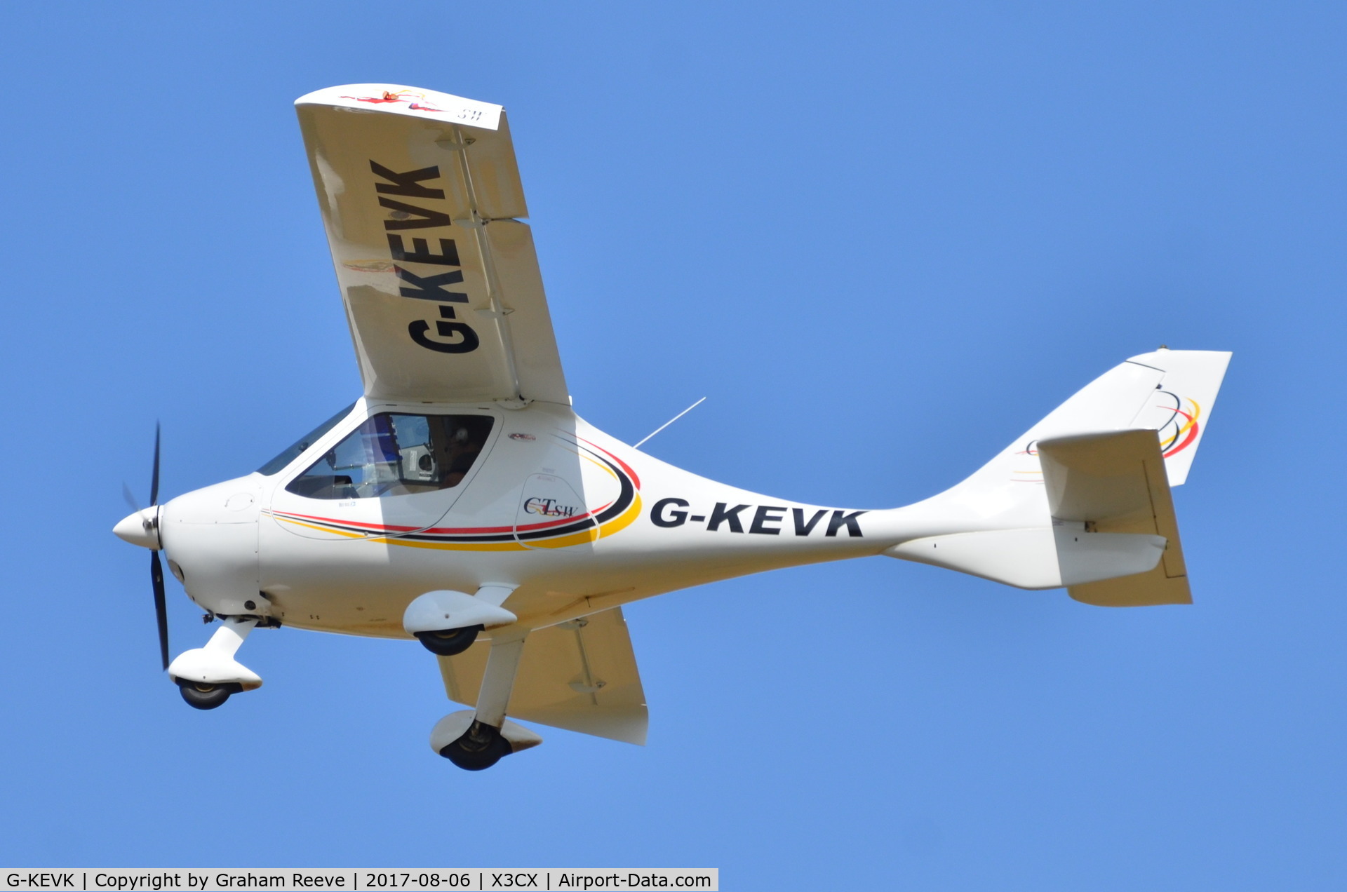 G-KEVK, 2009 Flight Design CTSW C/N 8483, Departing from Northrepps.