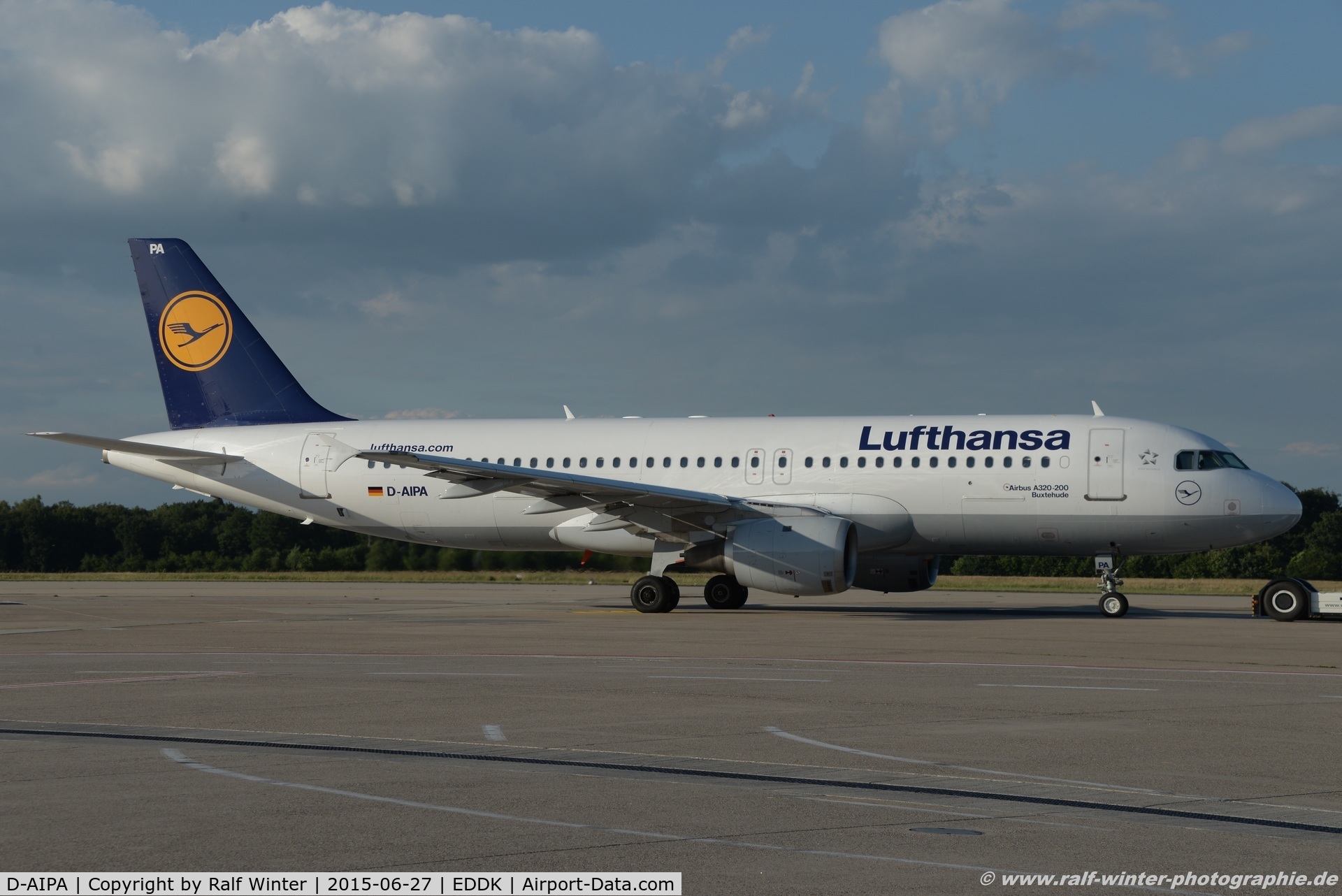 D-AIPA, 1989 Airbus A320-211 C/N 0069, Airbus A320-211 - LH DLH Lufthansa 'Buxtehude' - 69 - D-AIPA - 27.06.2015 - CGN