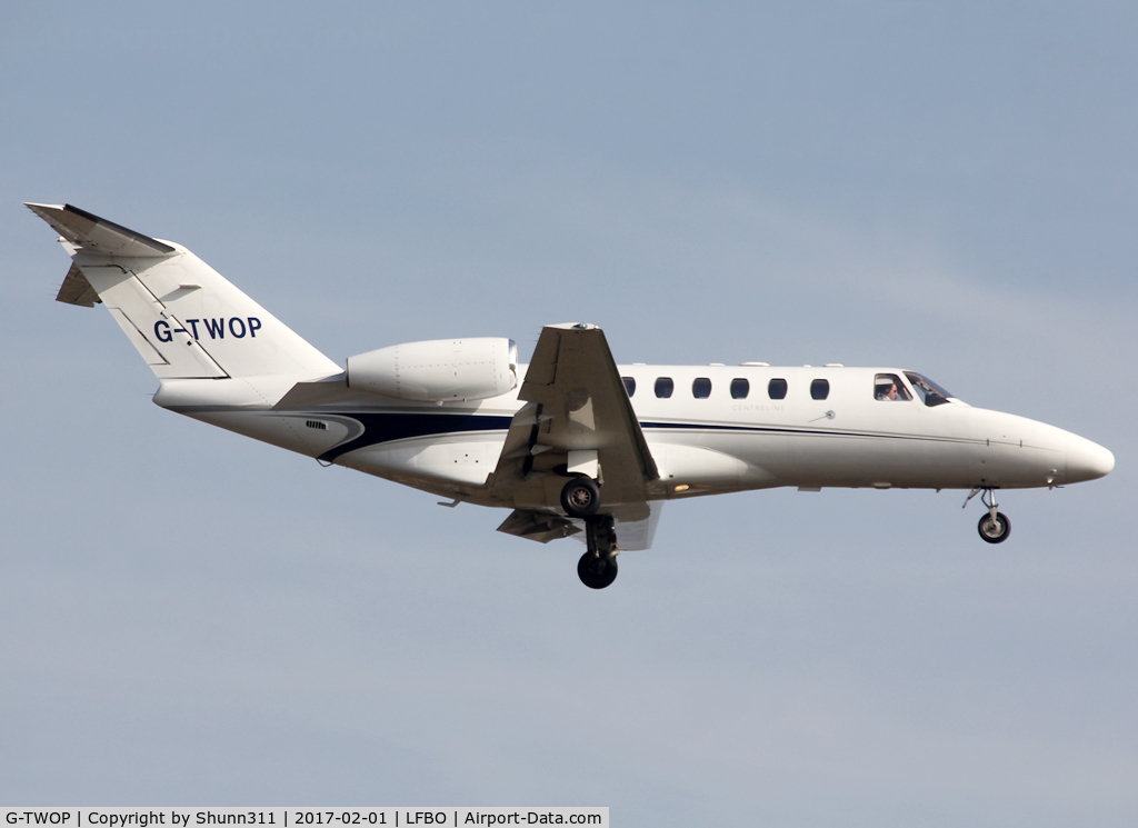 G-TWOP, 2008 Cessna 525A CitationJet CJ2+ C/N 525A-0397, Landing rwy 14R