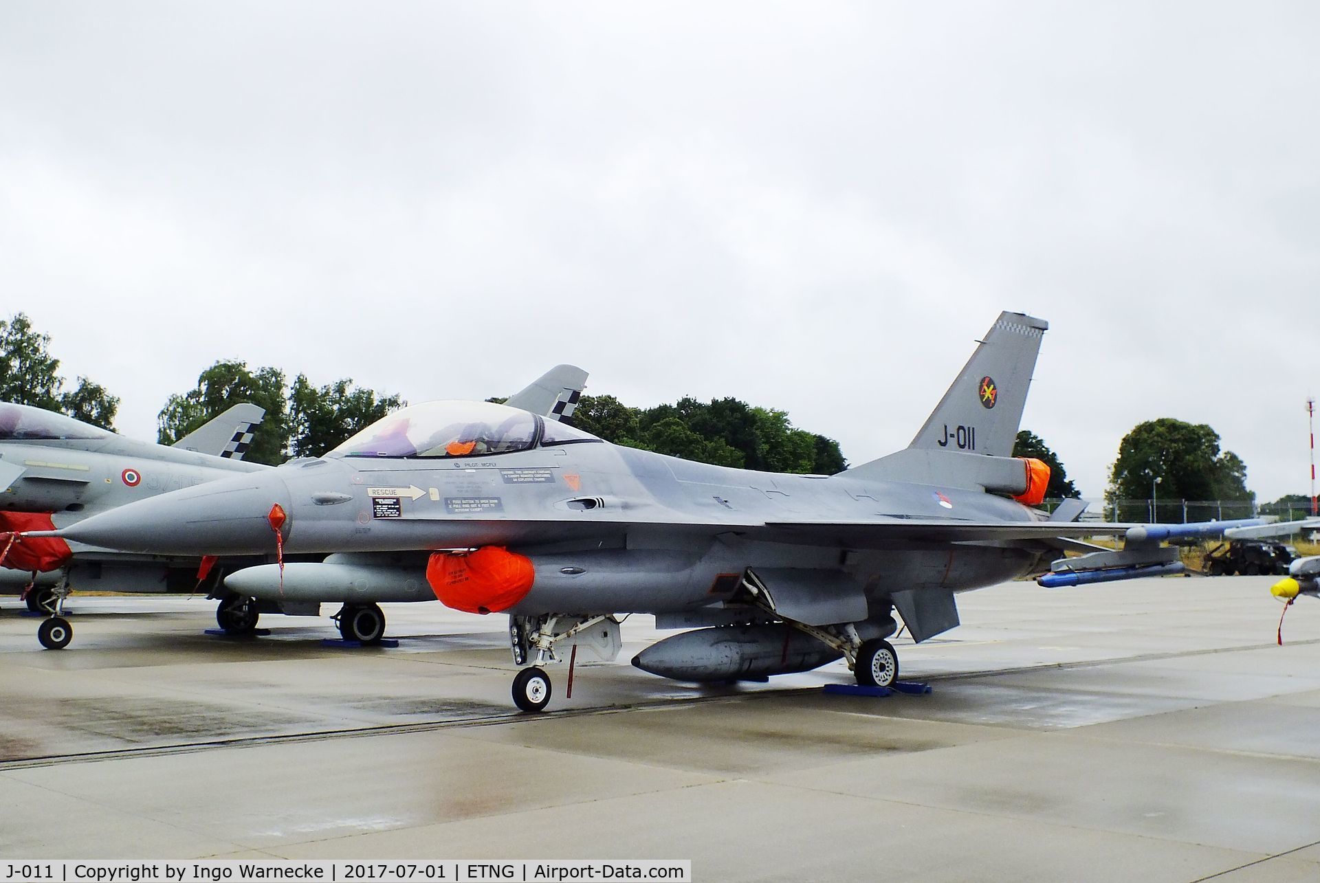 J-011, Fokker F-16AM Fighting Falcon C/N 6D-167, General Dynamics (Fokker) F-16AM Fighting Falcon of the KLu at the NAEWF 35 years jubilee display Geilenkirchen 2017