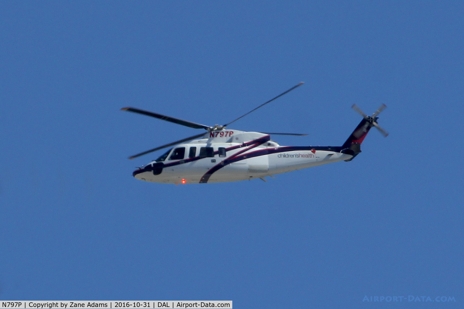 N797P, Sikorsky S-76C C/N 760742, Passing over Dallas Love Field