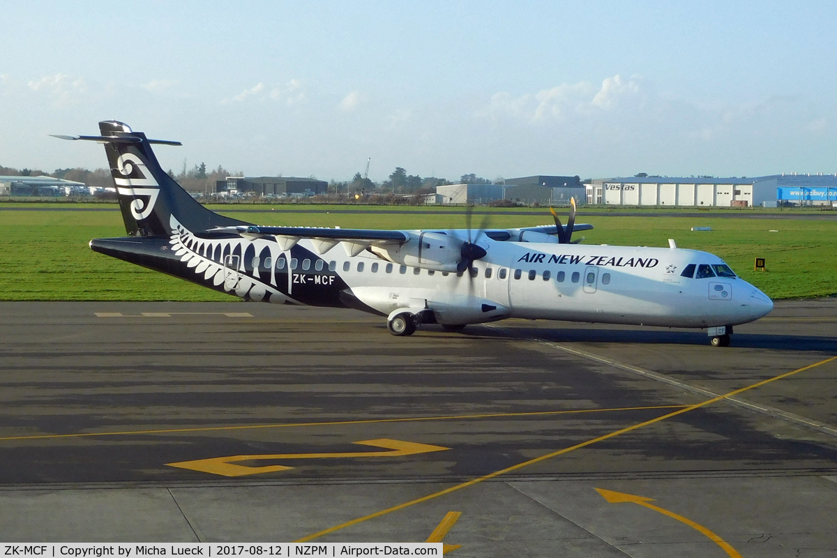 ZK-MCF, 1999 ATR 72-212A C/N 600, At Palmerston North