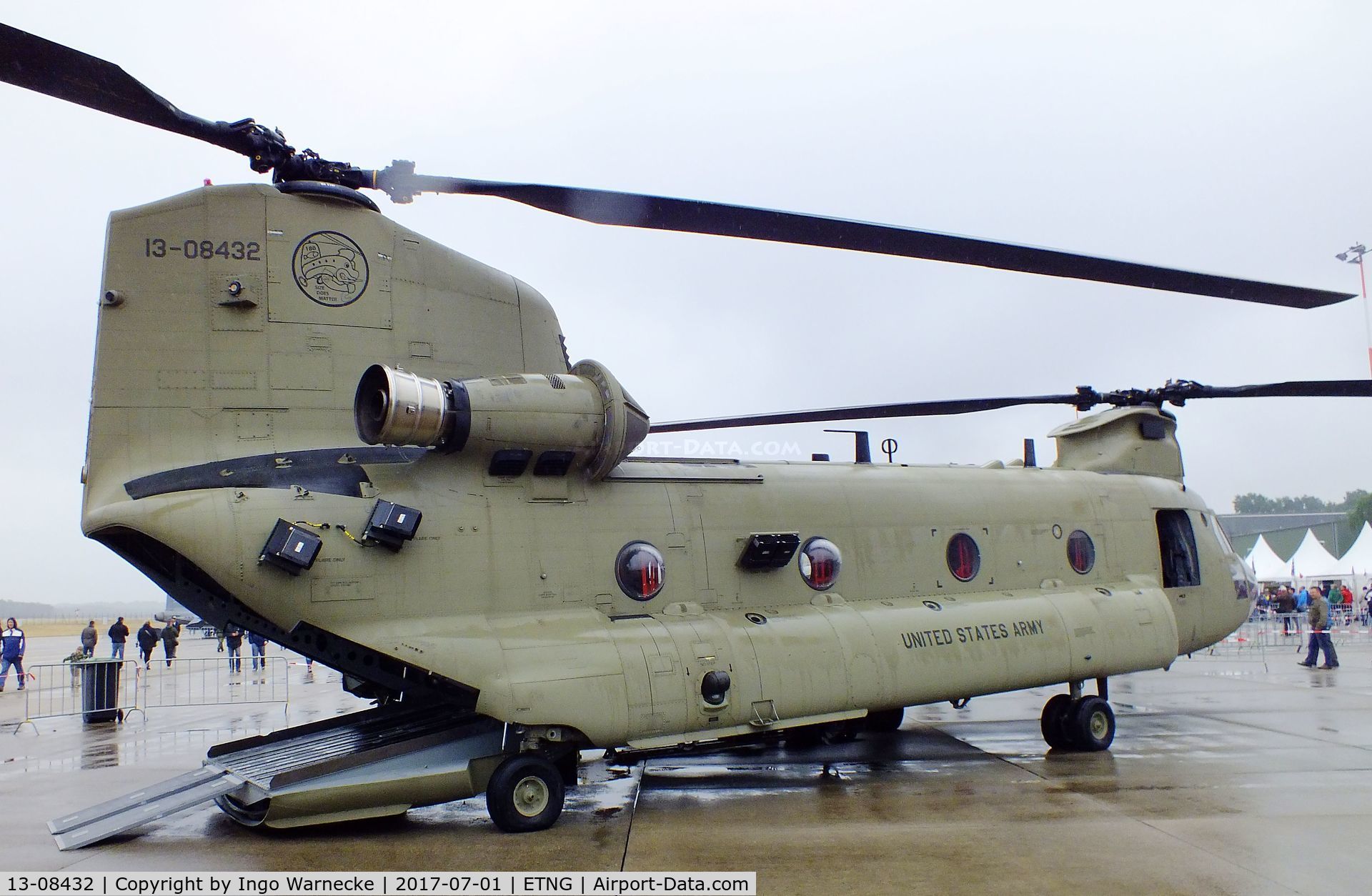 13-08432, Boeing CH-47F Chinook C/N M.8432, Boeing CH-47F Chinook of the US Army Aviation at the NAEWF 35 years jubilee display Geilenkirchen 2017