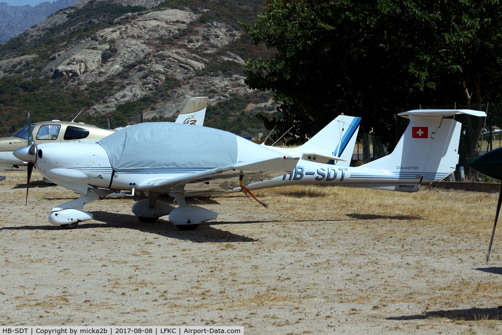 HB-SDT, 2006 Diamond DA-40D Diamond Star C/N D4.228, Parked