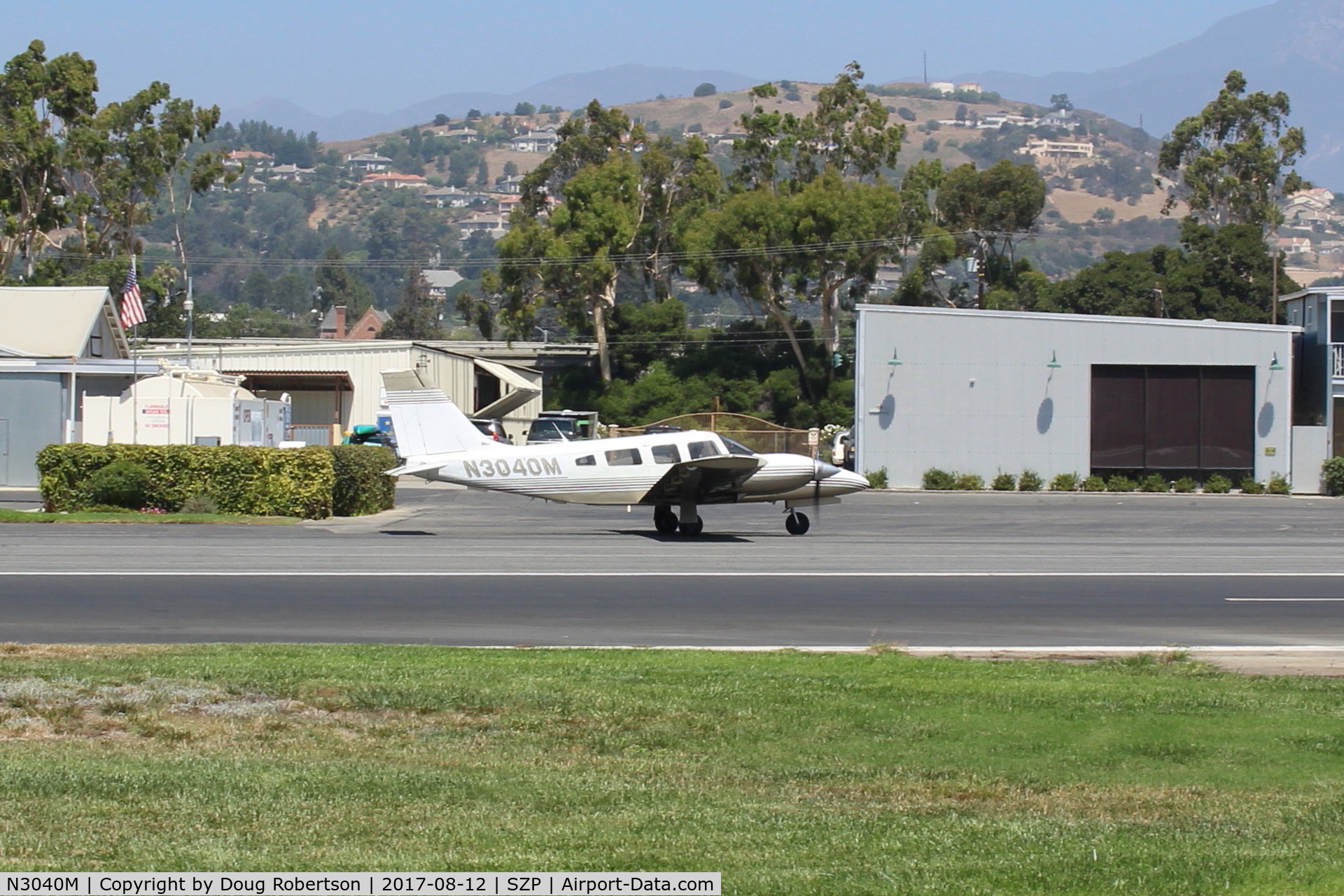 N3040M, 1979 Piper PA-34-200T Seneca II C/N 34-7970105, 1979 Piper PA-34-200T SENECA II, 2 Continental TSIO-360-E turbocharged & counter-rotating props 200 Hp each, taxi back