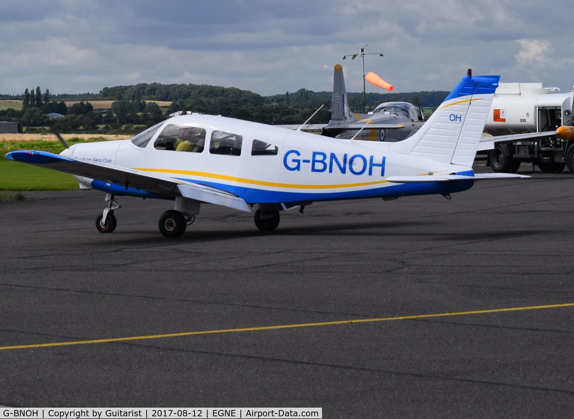 G-BNOH, 1987 Piper PA-28-161 Cherokee Warrior II C/N 2816016, At Gamston