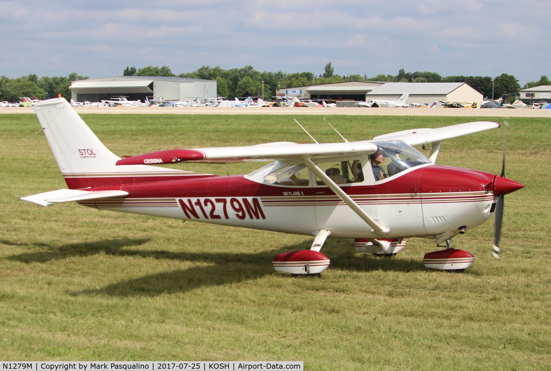 N1279M, 1975 Cessna 182P Skylane C/N 18264272, Cessna 182P