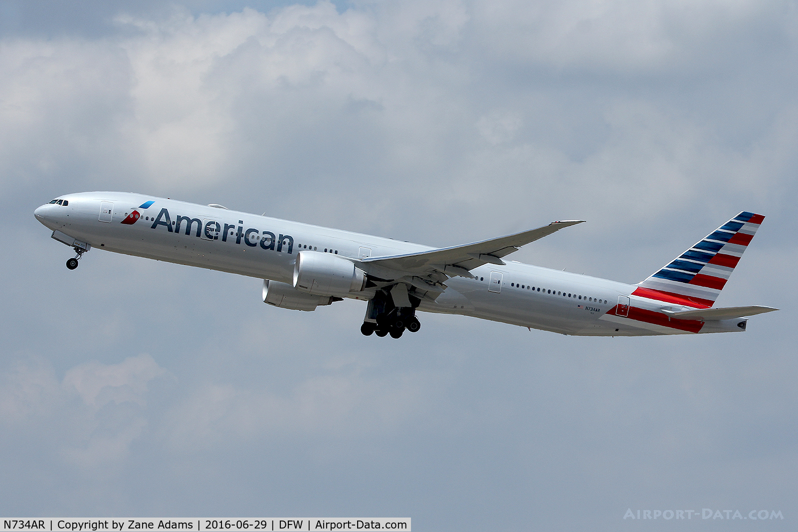 N734AR, 2015 Boeing 777-223 C/N 31480, Departing DFW Airport