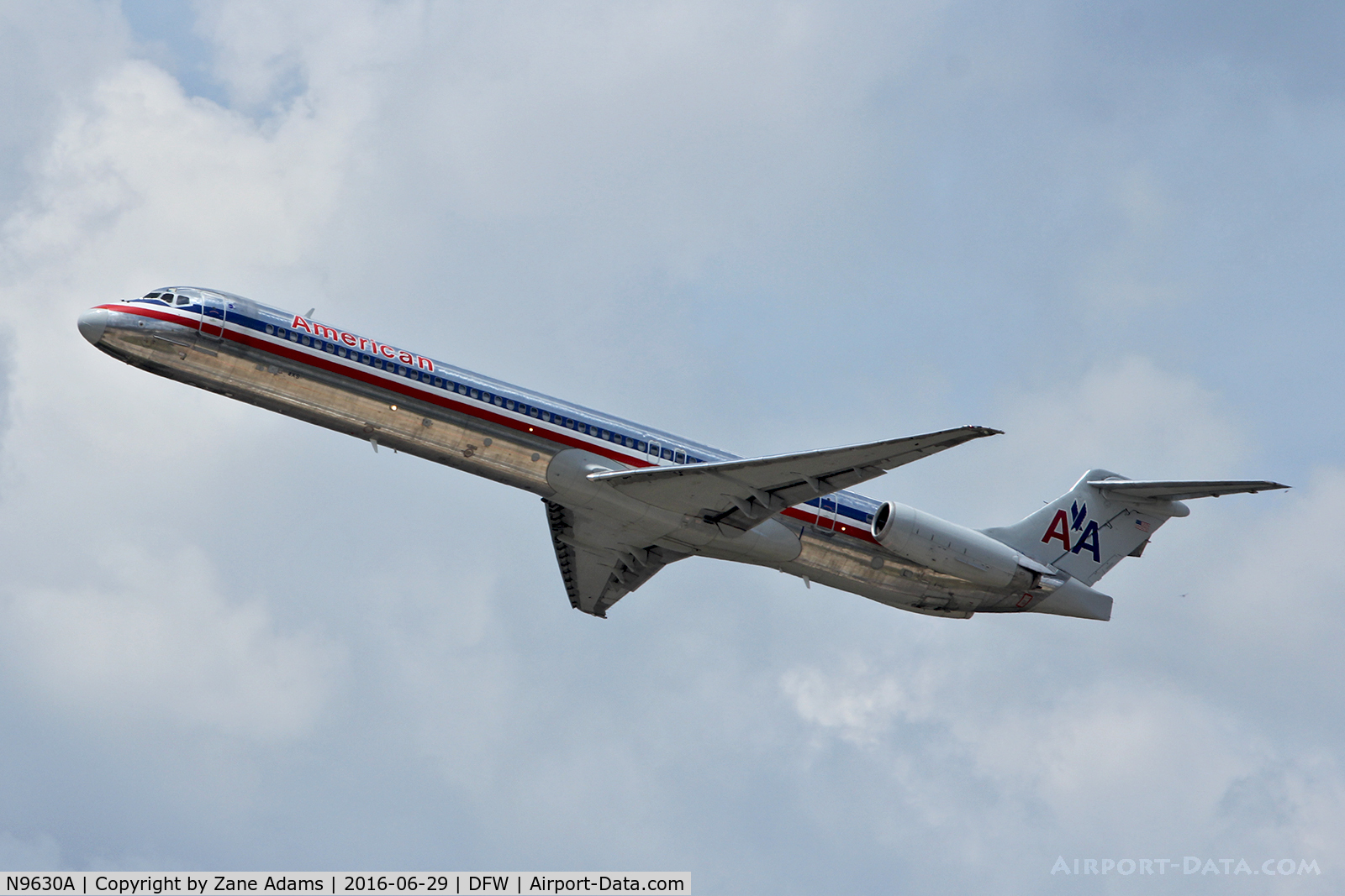 N9630A, 1997 McDonnell Douglas MD-83 (DC-9-83) C/N 53561, Departing DFW Airport