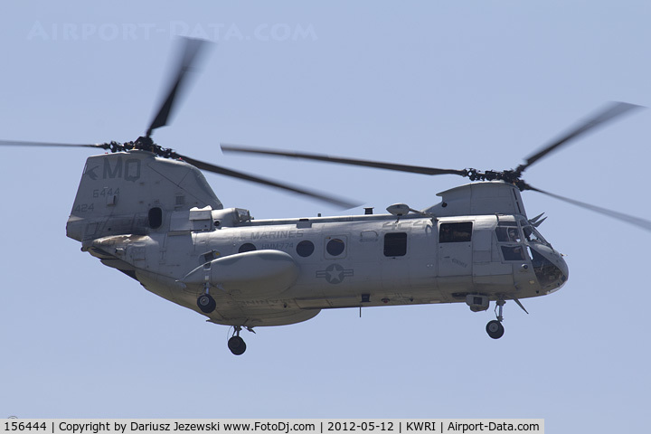 156444, Boeing Vertol CH-46E Sea Knight C/N 2514, CH-46D Sea Knight 156444 MQ-424 from HMM-744 