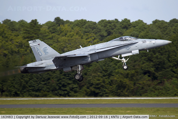 163483, 1988 McDonnell Douglas F/A-18C Hornet C/N 0714/C042, F/A-18C Hornet 163483 AD-321 from VFA-106 