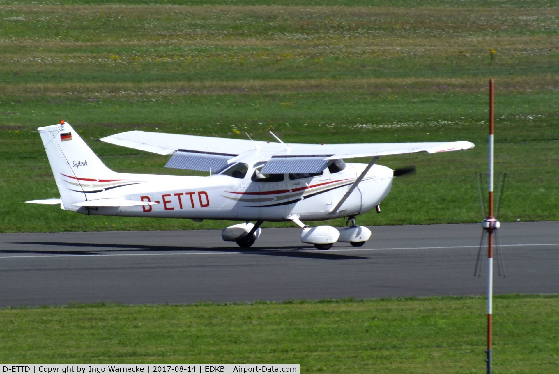 D-ETTD, 2004 Cessna 172R Skyhawk C/N 172-81218, Cessna 172R at Bonn-Hangelar airfield