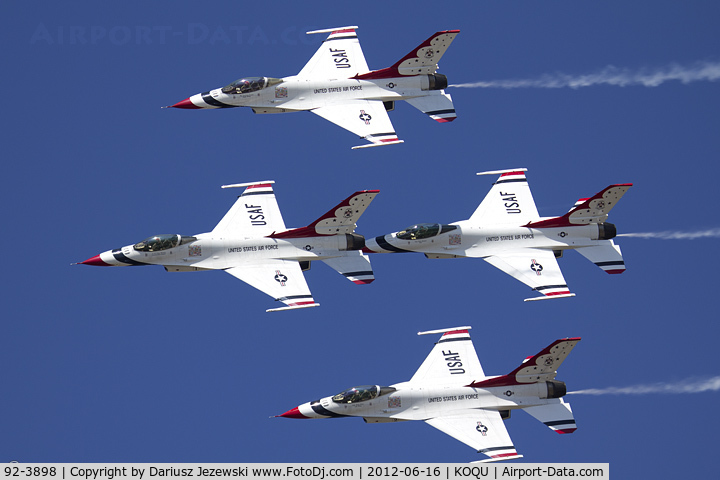 92-3898, General Dynamics F-16CJ Fighting Falcon C/N CC-140, F-16CM Fighting Falcon 92-3898 from USAF Thunderbirds  Nellis AFB, NV