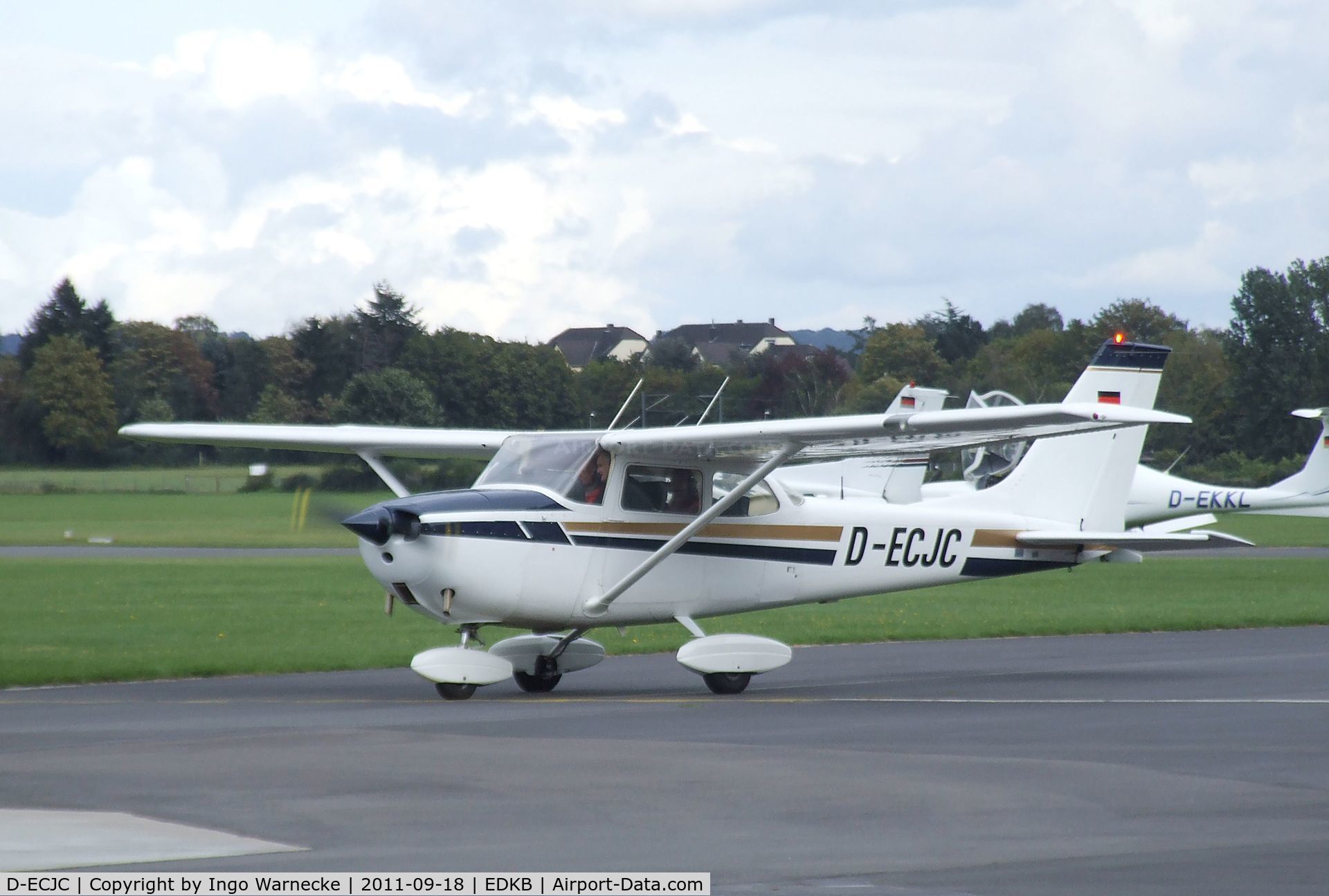 D-ECJC, 1970 Reims F172H Skyhawk C/N 0734, Cessna (Reims) F172H at Bonn-Hangelar airfield