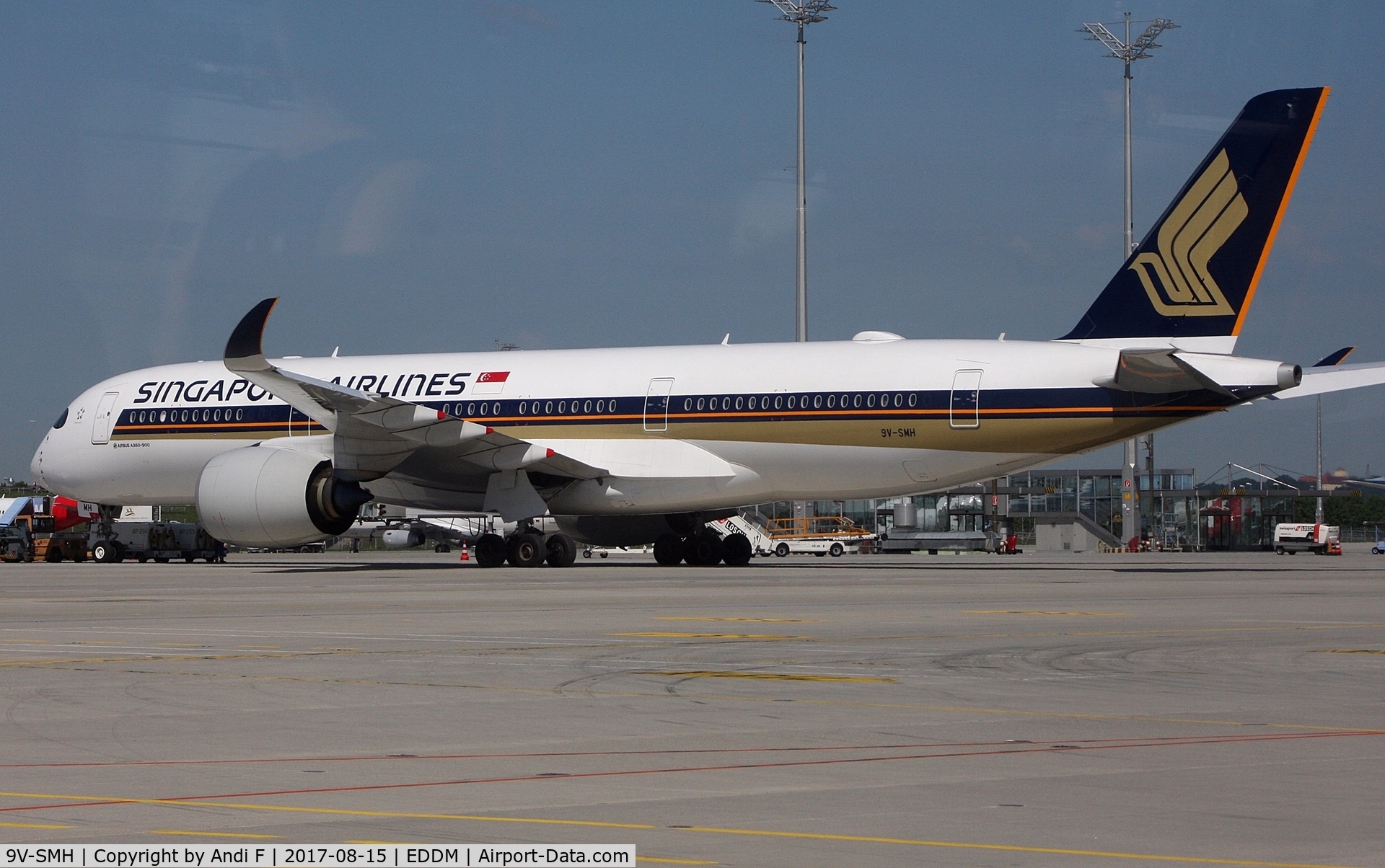 9V-SMH, 2016 Airbus A350-941 C/N 068, Singapore Airlines Airbus A350-900