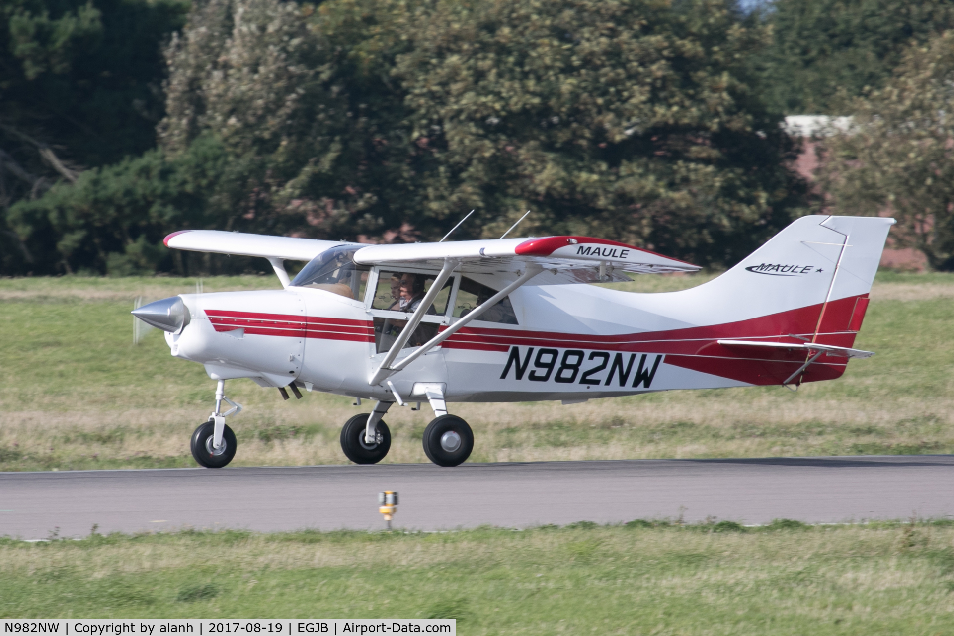 N982NW, 1999 Maule MXT-7-180A Star Rocket C/N 21046C, Departing Guernsey