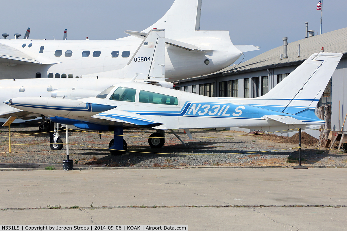 N331LS, 1969 Cessna 310Q C/N 310Q0028, KOAK