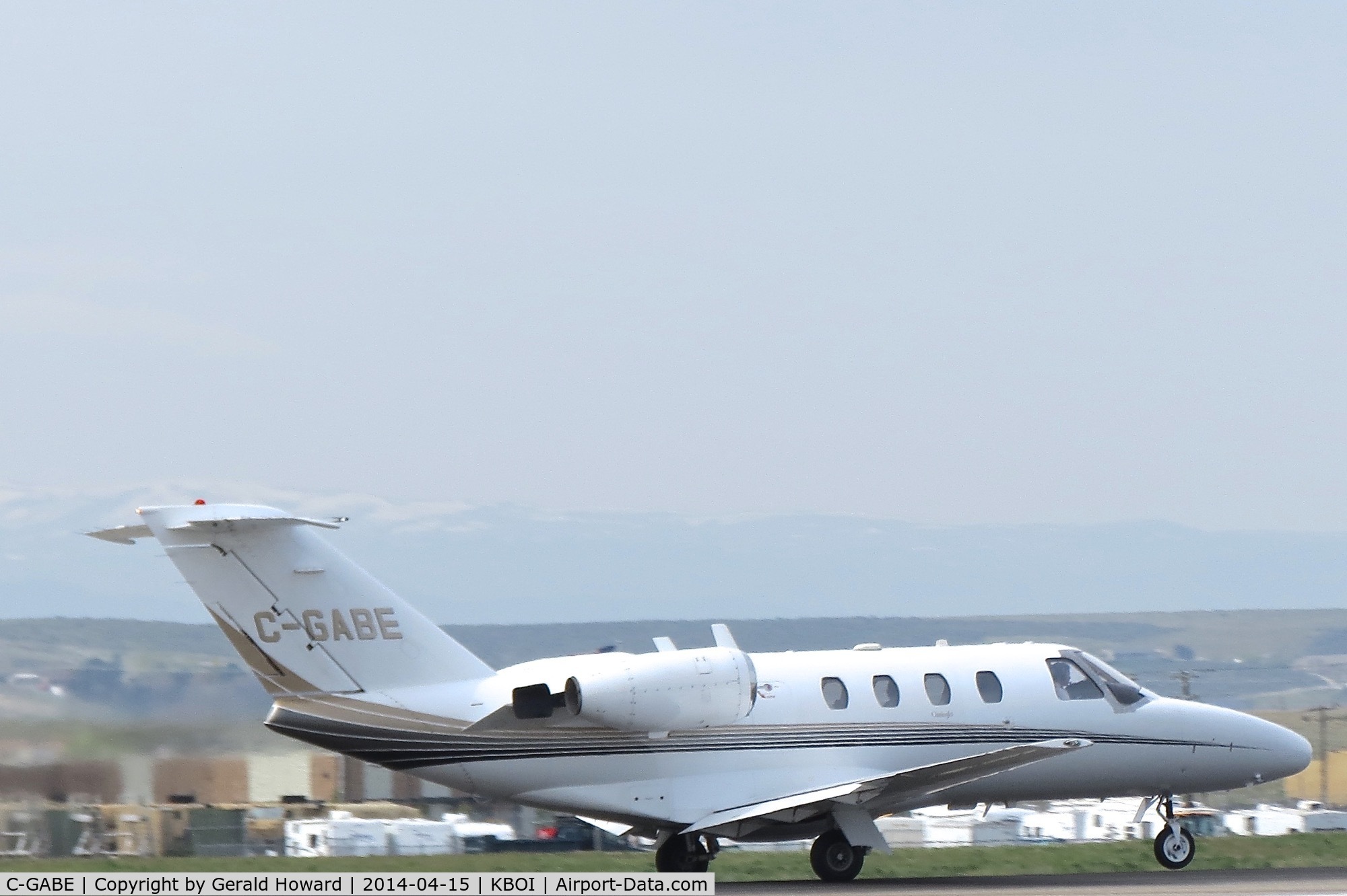 C-GABE, 1997 Cessna 525 CitationJet C/N 525-0232, Take off roll on RWY 28R.